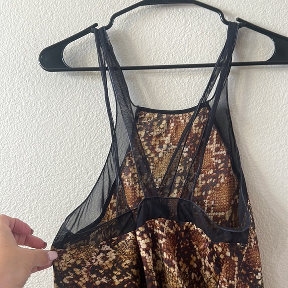 Intimately free snake print bodysuit. Size medium.New without tags. - Picture 5 of 7